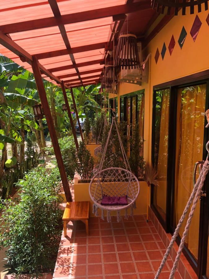 One World Bungalows เกาะลันตา ภายนอก รูปภาพ